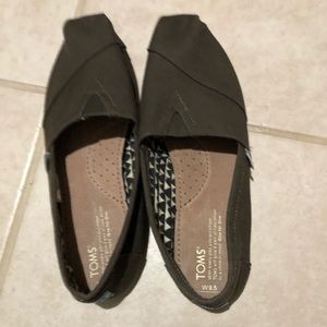 Toms shoes